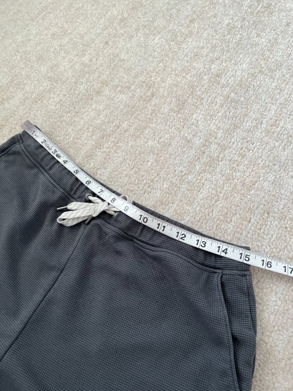 Vuori Bayview Thermal Waffle Knit Gray Shorts M - Picture 7 of 12
